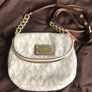 Michael Kors Cross Body Bag. Like new!